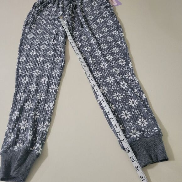 Joyspun Women's Charcoal Gray Snowflake Joggers - Picture 9 of 14